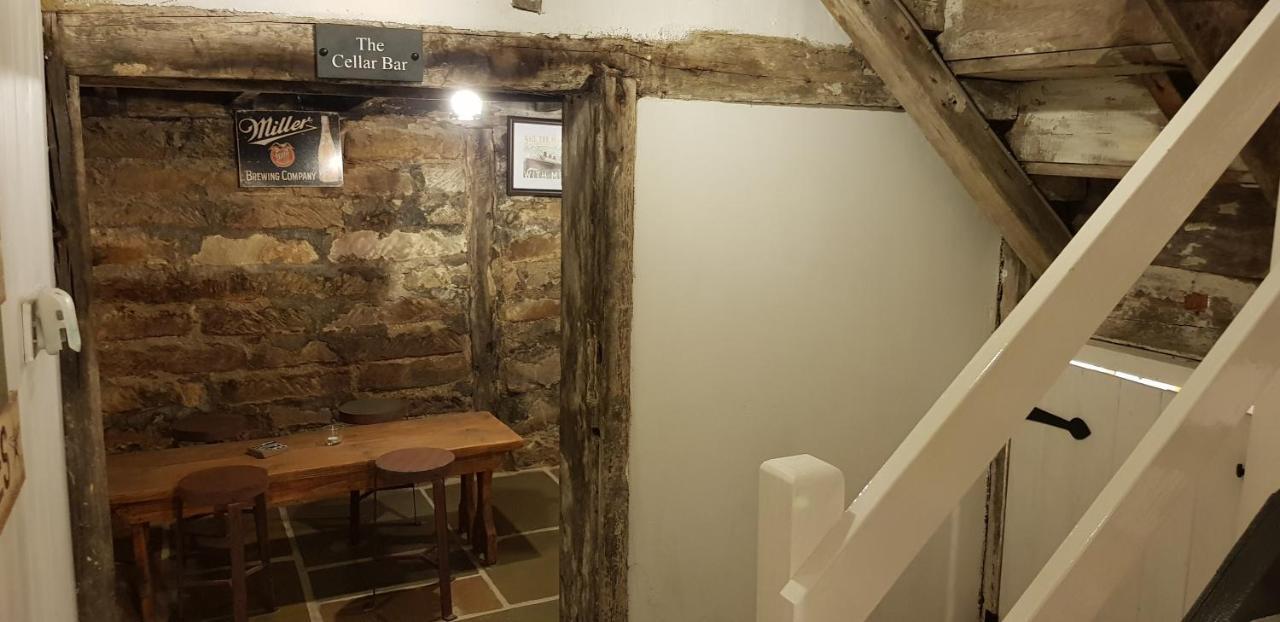 The Hideaway Villa Whitby Dış mekan fotoğraf